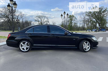 Mercedes-Benz S-Class  2011