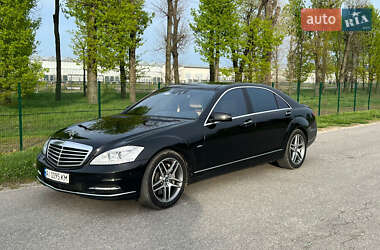 Mercedes-Benz S-Class  2011