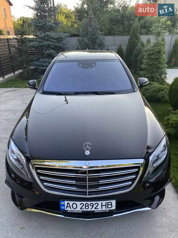 Mercedes-Benz S-Class