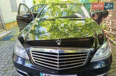 Mercedes-Benz S-Class  2010