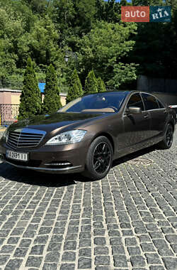 Mercedes-Benz S-Class  2010