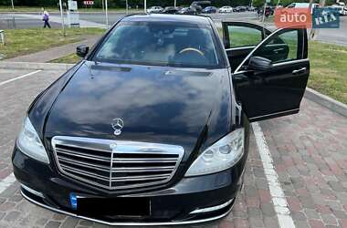 Mercedes-Benz S-Class  2010