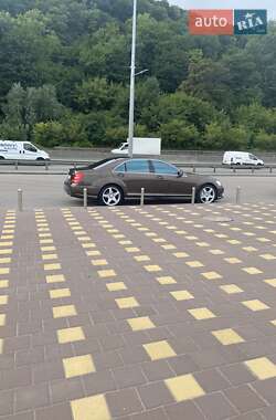 Mercedes-Benz S-Class 2012