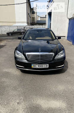 Mercedes-Benz S-Class  2010