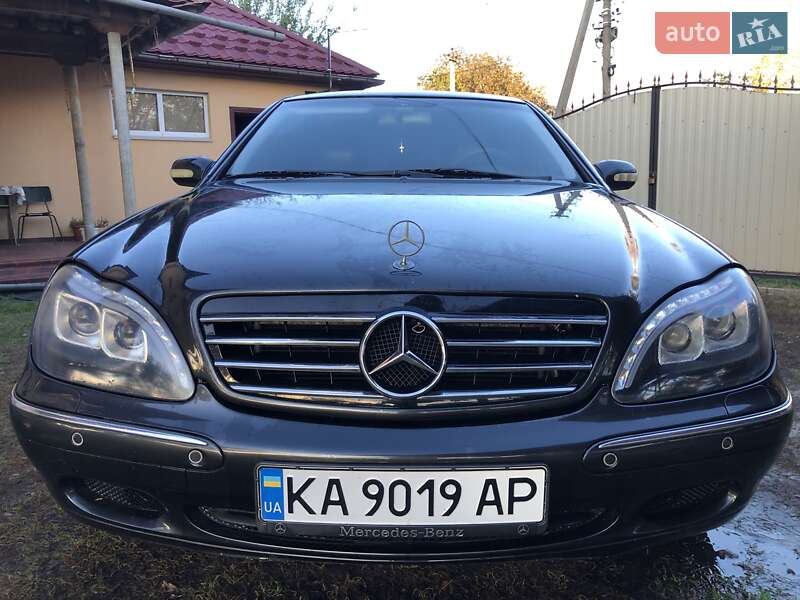 Седан Mercedes-Benz S-Class