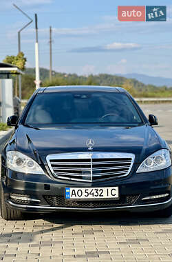 Mercedes-Benz S-Class  2012