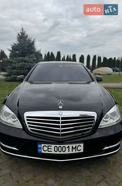 Mercedes-Benz S-Class  2010