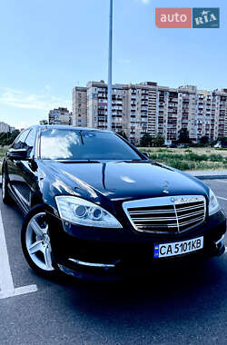 Mercedes-Benz S-Class  2010