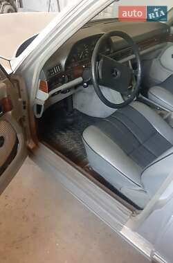 Mercedes-Benz S-Class  1984