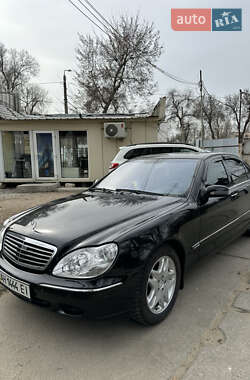 Mercedes-Benz S-Class  2001