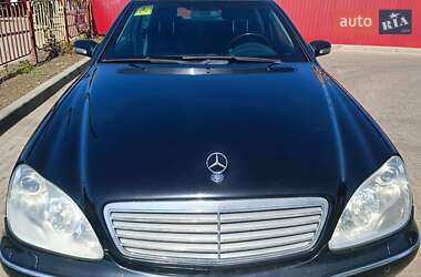 Mercedes-Benz S-Class 2000