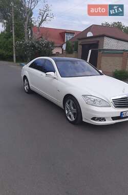 Mercedes-Benz S-Class  2012