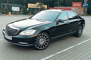 Mercedes-Benz S-Class  2011