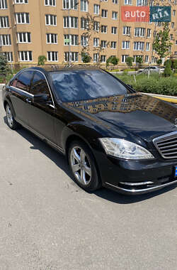 Mercedes-Benz S-Class  2011