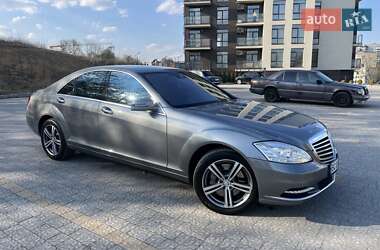 Mercedes-Benz S-Class  2009