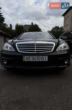 Mercedes-Benz S-Class  2008