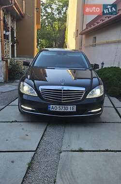 Mercedes-Benz S-Class  2011