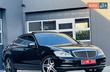 Mercedes-Benz S-Class  2011