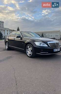 Mercedes-Benz S-Class  2012