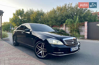 Mercedes-Benz S-Class  2011