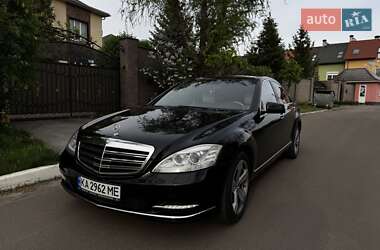 Mercedes-Benz S-Class  2005
