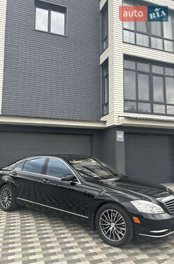 Mercedes-Benz S-Class  2011