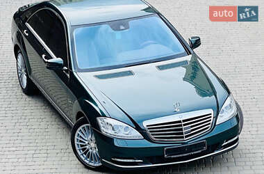 Mercedes-Benz S-Class  2011