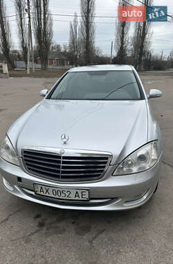 Mercedes-Benz S-Class  2008