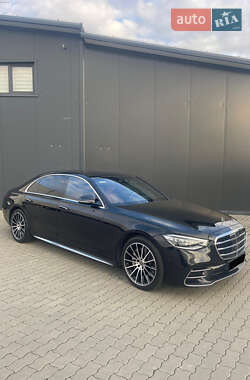 Mercedes-Benz S-Class  2021