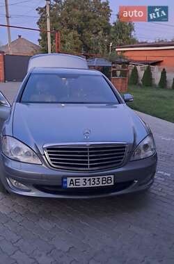 Mercedes-Benz S-Class  2006