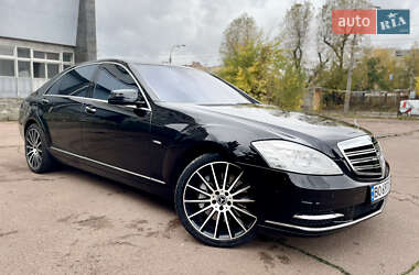 Mercedes-Benz S-Class  2011