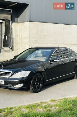 Mercedes-Benz S-Class  2008