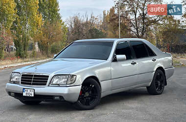 Mercedes-Benz S-Class  1993
