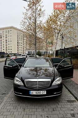 Mercedes-Benz S-Class 2011