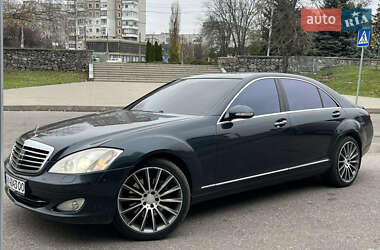Mercedes-Benz S-Class 2005