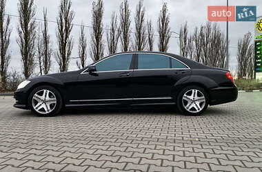 Mercedes-Benz S-Class 2011