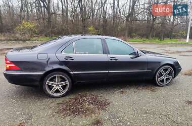 Mercedes-Benz S-Class  2001
