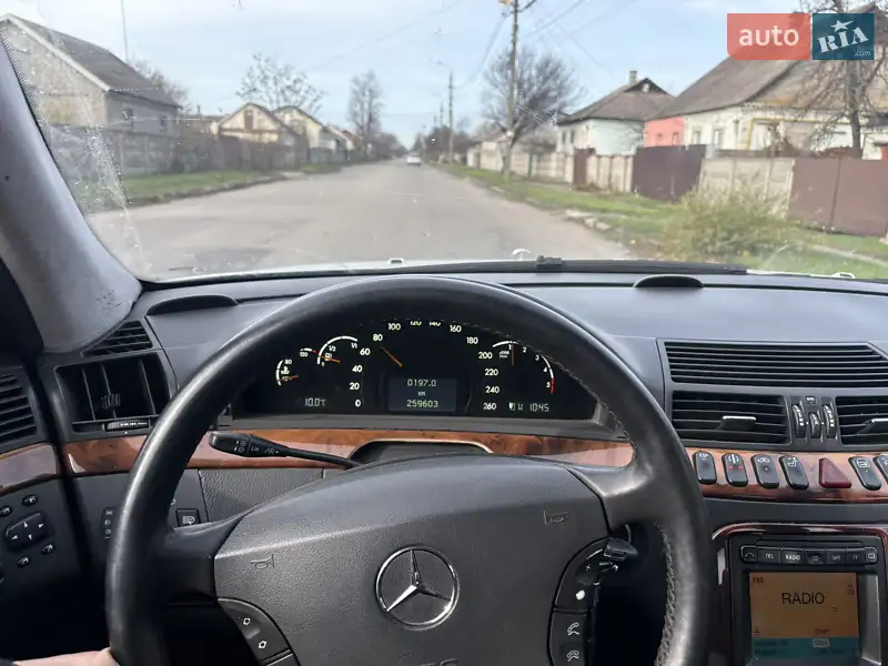 Mercedes-Benz S-Class 2000