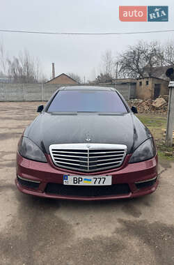 Mercedes-Benz S-Class  2005