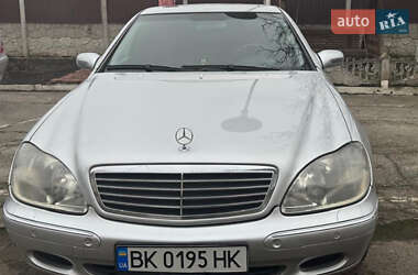 Mercedes-Benz S-Class  2001