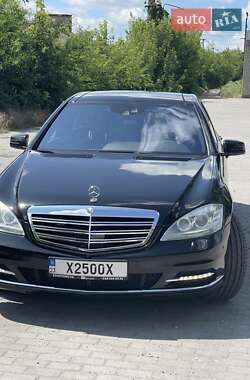 Mercedes-Benz S-Class  2012