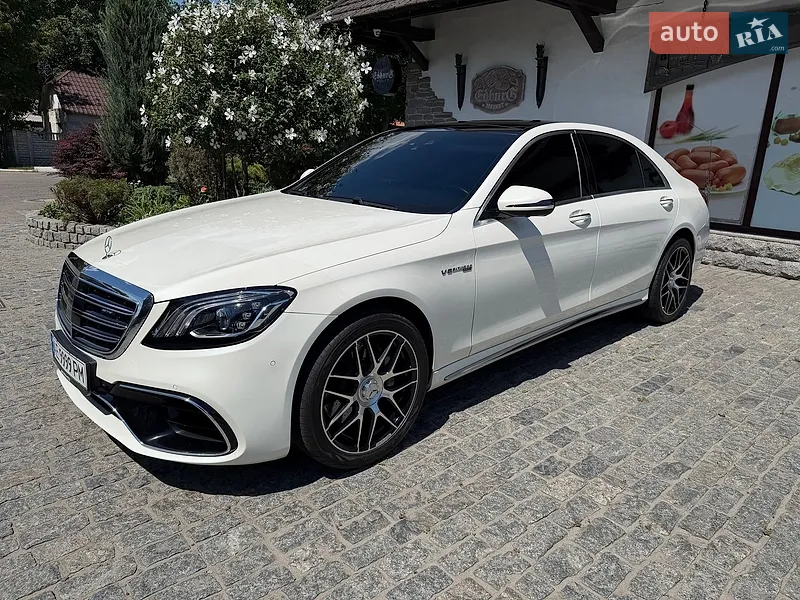 Mercedes-Benz S-Class