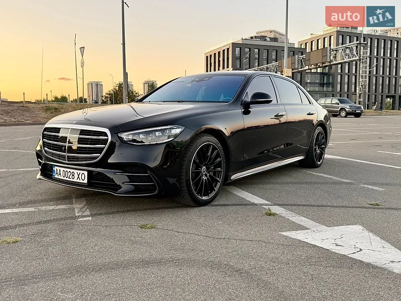 Mercedes-Benz S-Class
