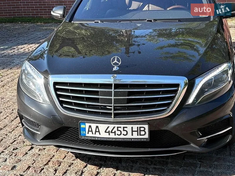 Mercedes-Benz S-Class