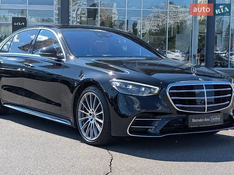 Mercedes-Benz S-Class