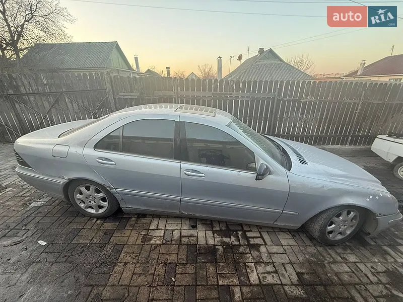 Mercedes-Benz S-Class