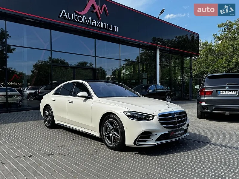 Mercedes-Benz S-Class
