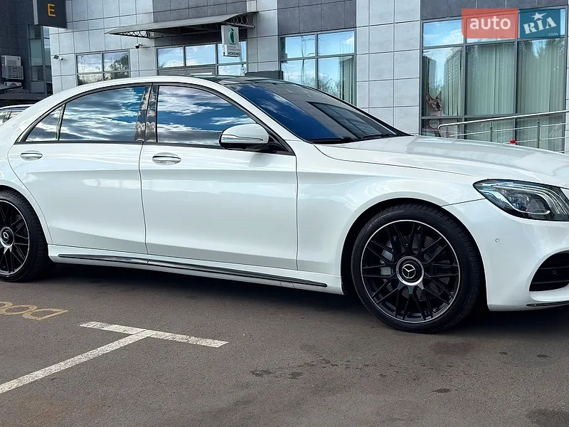Mercedes-Benz S-Class