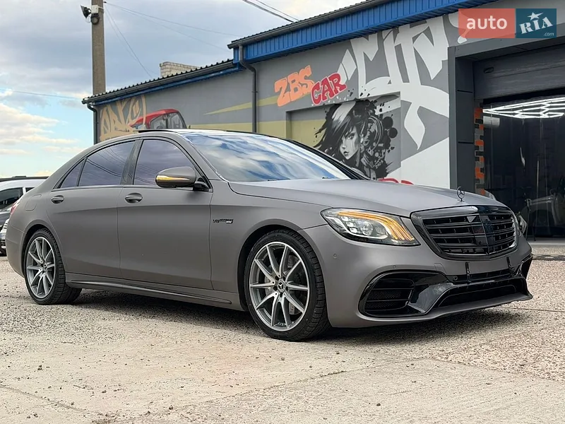 Mercedes-Benz S-Class