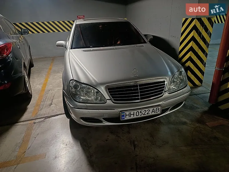 Mercedes-Benz S-Class 2000
